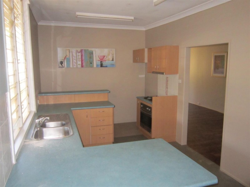 38 Central Street, Mount Morgan QLD 4714