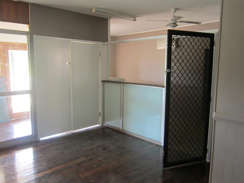 38 Central Street, Mount Morgan QLD 4714