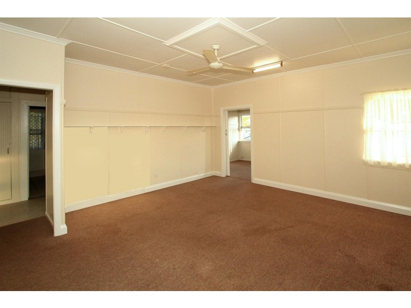 90 Tomkins Street, Berserker QLD 4701