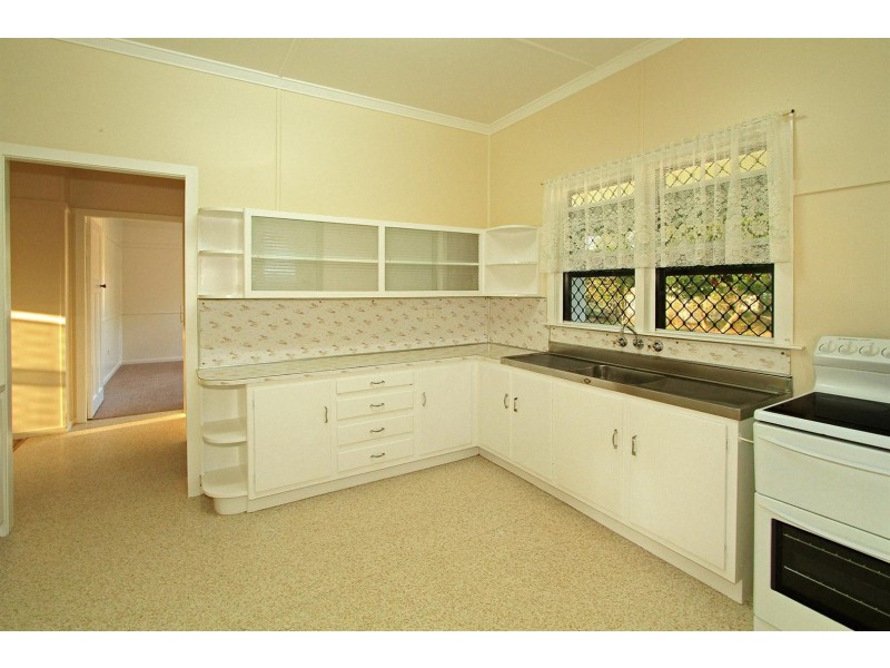 90 Tomkins Street, Berserker QLD 4701