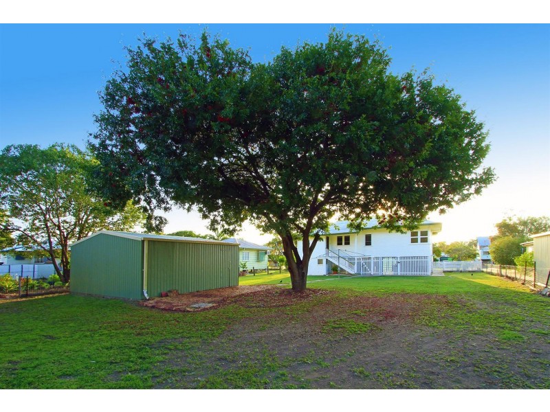 90 Tomkins Street, Berserker QLD 4701