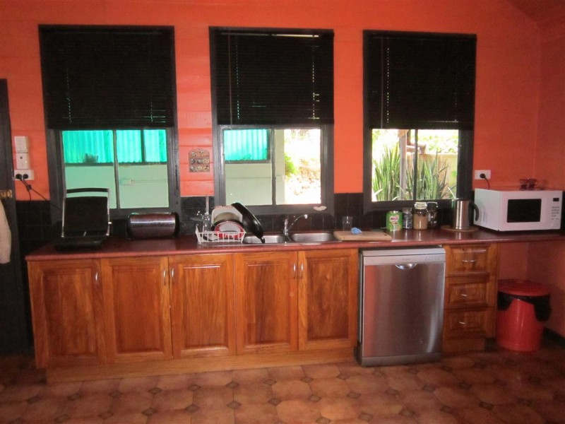 28 Morgan Street, Mount Morgan QLD 4714