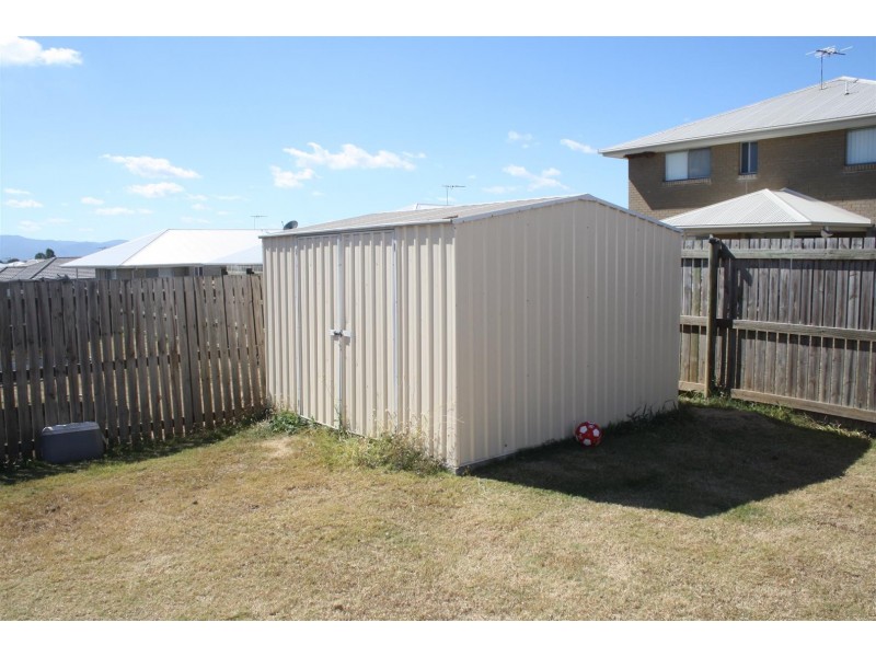 15 Tawarra Crescent, Gracemere QLD 4702