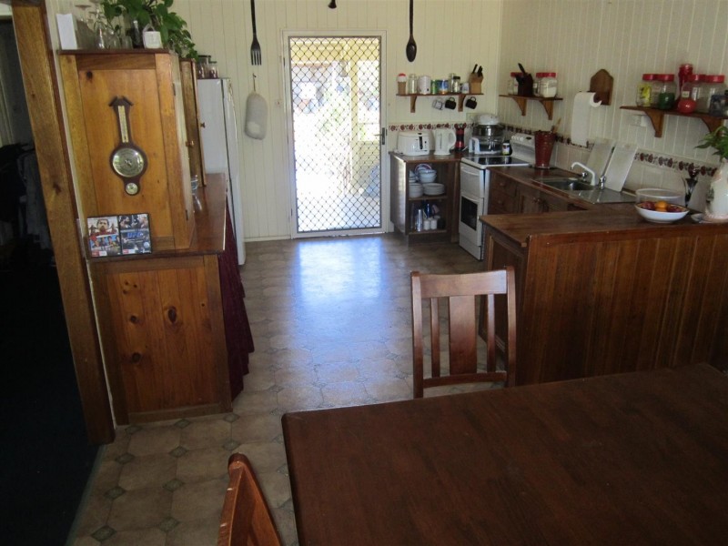 533 Gentle Annie Road, Ambrose QLD 4695