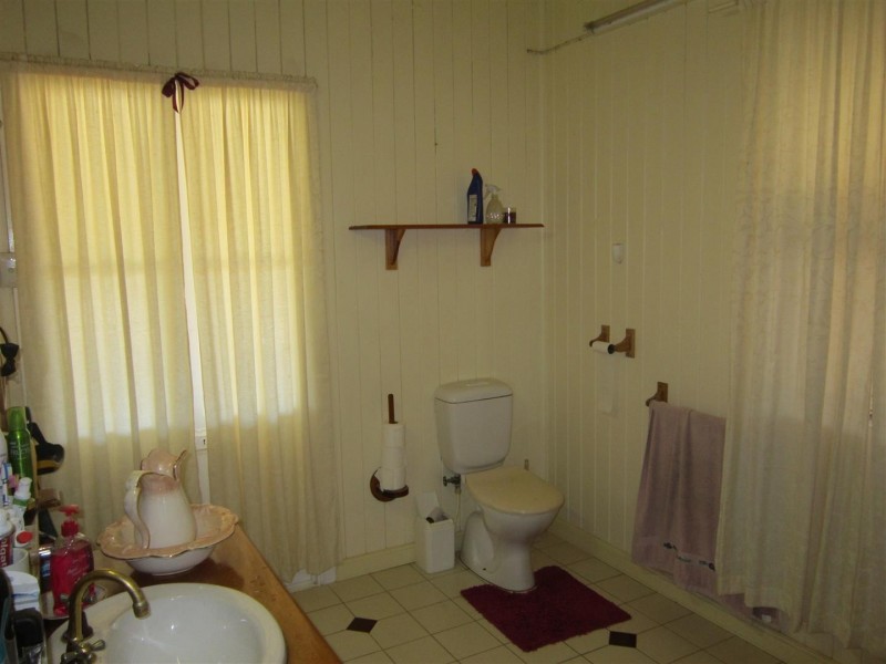 533 Gentle Annie Road, Ambrose QLD 4695