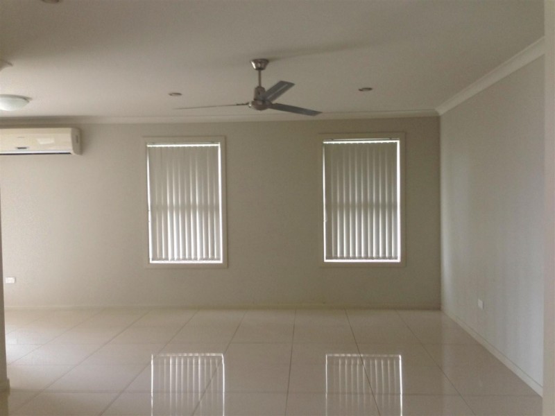 14 Maree Crescent, Gracemere QLD 4702