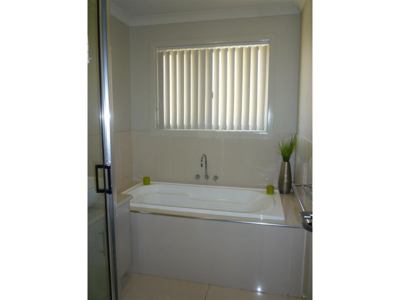 14 Maree Crescent, Gracemere QLD 4702