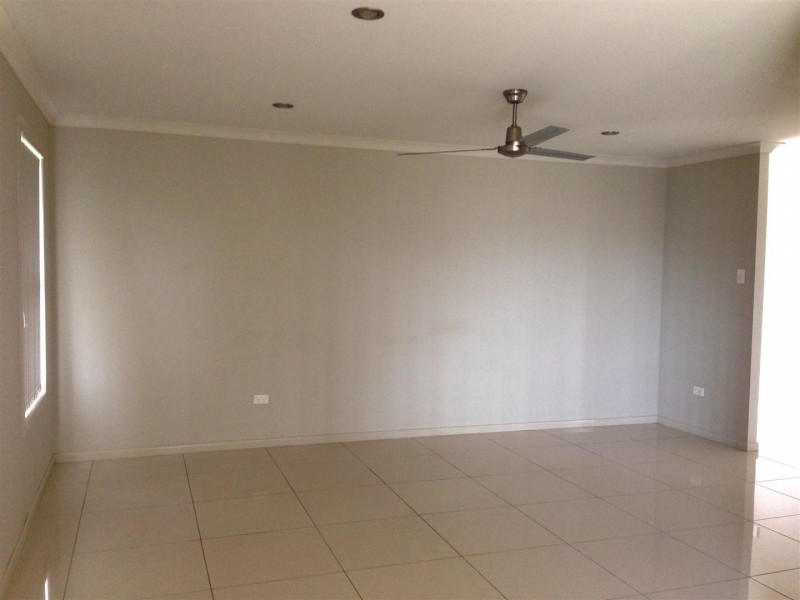 14 Maree Crescent, Gracemere QLD 4702