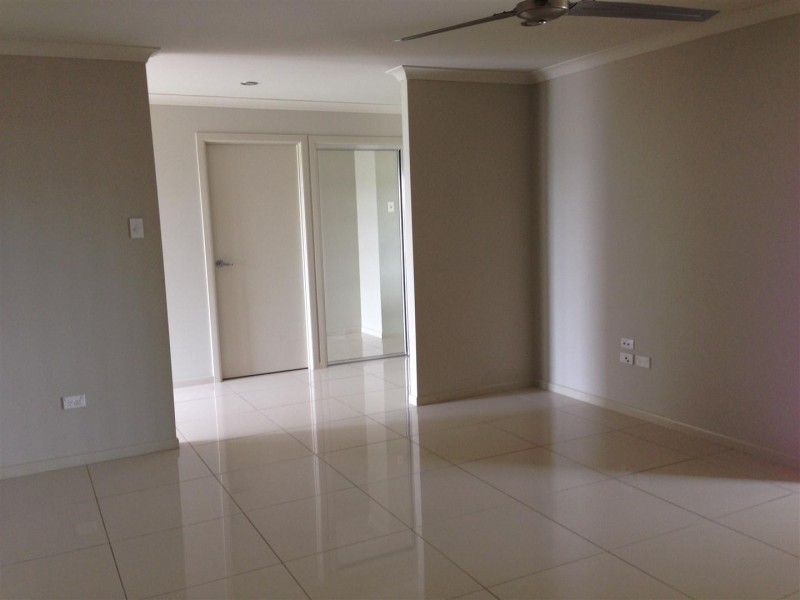 14 Maree Crescent, Gracemere QLD 4702