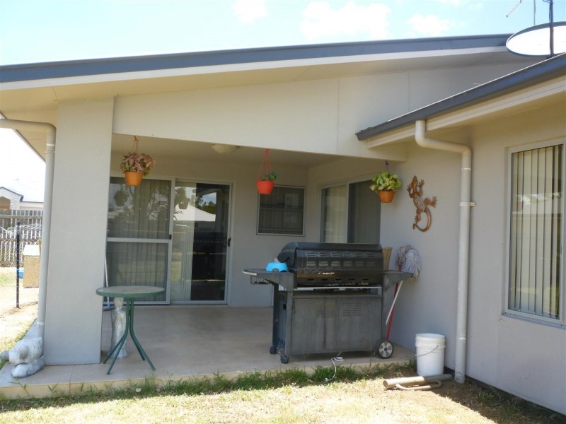 14 Maree Crescent, Gracemere QLD 4702