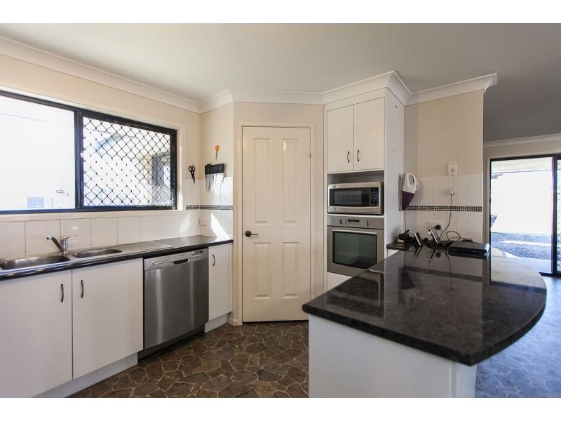 39 Robertson Road, Gracemere QLD 4702