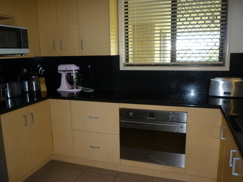 42 Ingram Drive, Gracemere QLD 4702