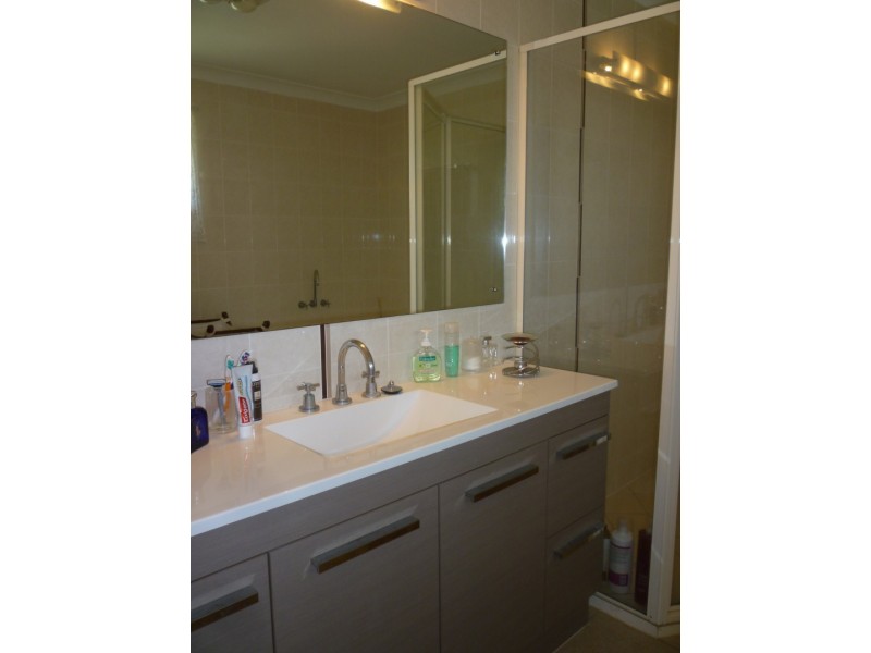 42 Ingram Drive, Gracemere QLD 4702