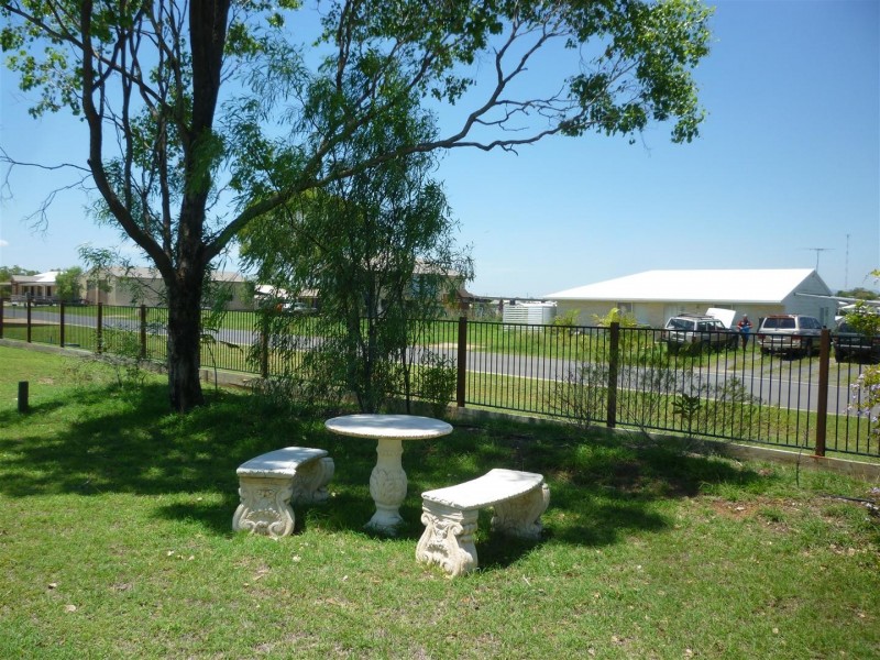 42 Ingram Drive, Gracemere QLD 4702