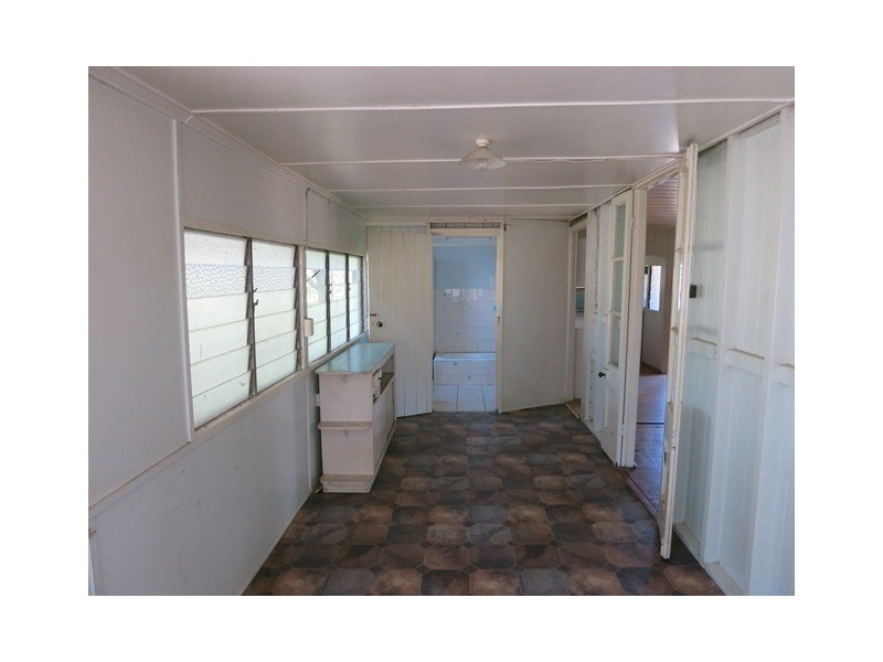 16 Dunstan Street, Baralaba QLD 4702