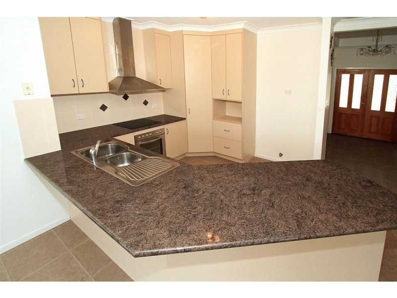 10 Latimer Avenue, Gracemere QLD 4702