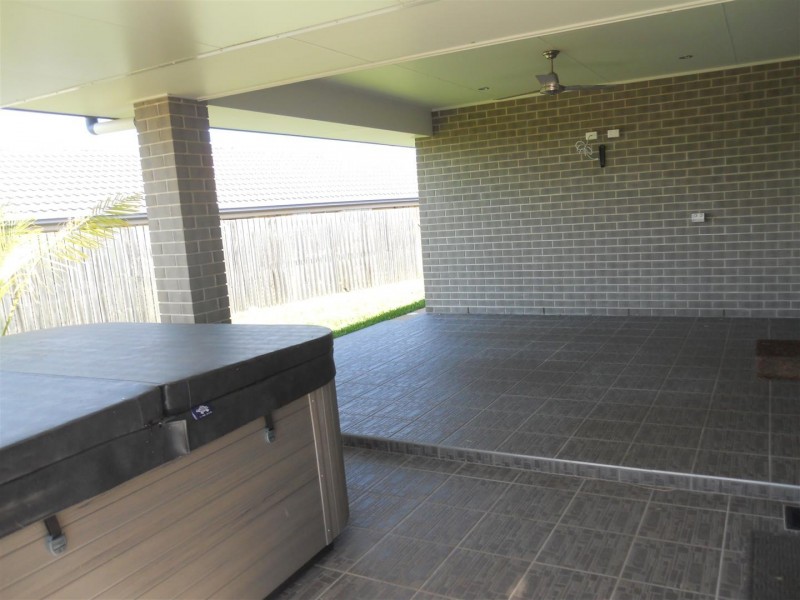 6 Jamie Crescent, Gracemere QLD 4702