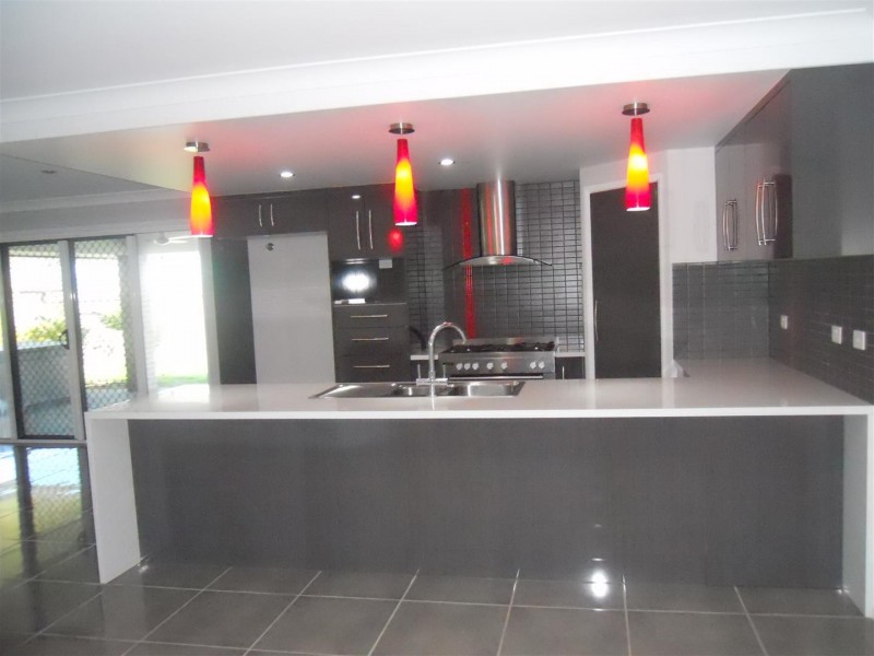 6 Jamie Crescent, Gracemere QLD 4702