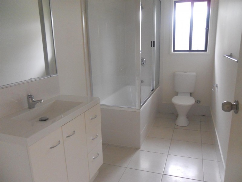 19 Angela Court, Gracemere QLD 4702