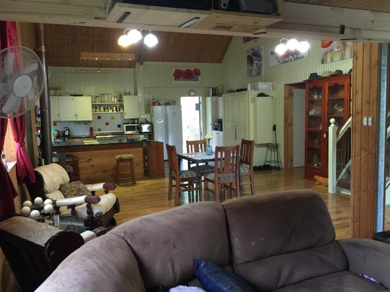 537 Struck Oil Road, Struck Oil QLD 4714