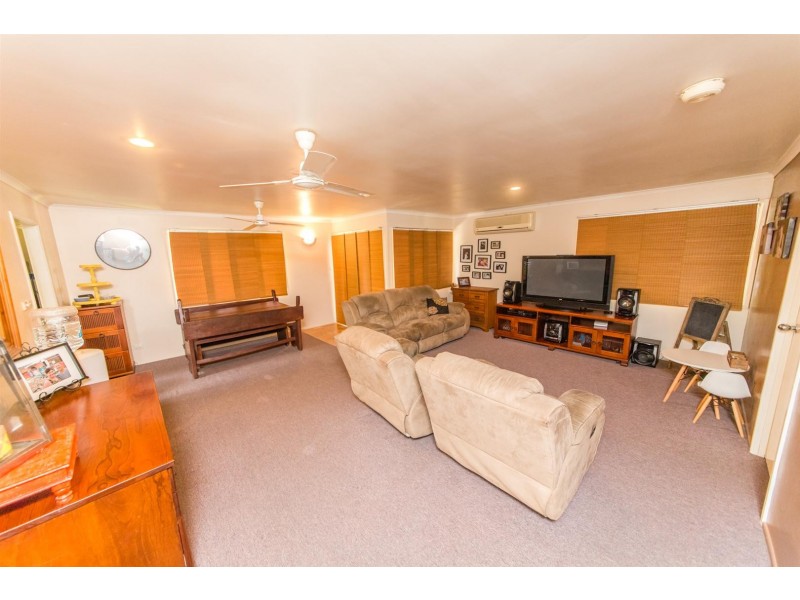 17 Mallet Close, Gracemere QLD 4702