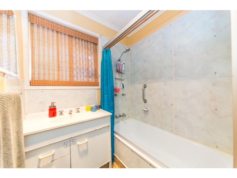 17 Mallet Close, Gracemere QLD 4702