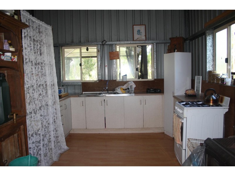 4 Flemington Lane, Horse Creek QLD 4714