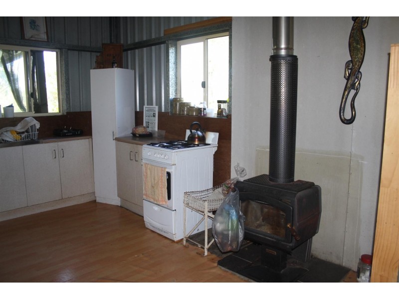 4 Flemington Lane, Horse Creek QLD 4714