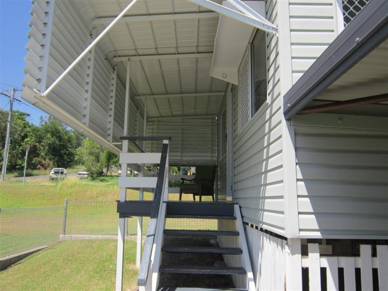 122 East Street, Mount Morgan QLD 4714