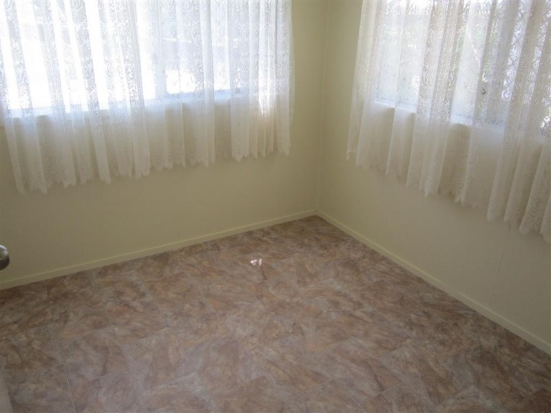 122 East Street, Mount Morgan QLD 4714