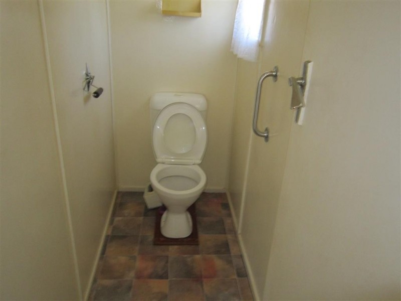 122 East Street, Mount Morgan QLD 4714