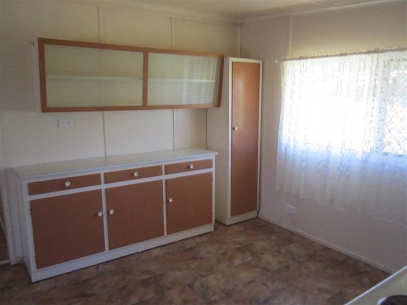 122 East Street, Mount Morgan QLD 4714