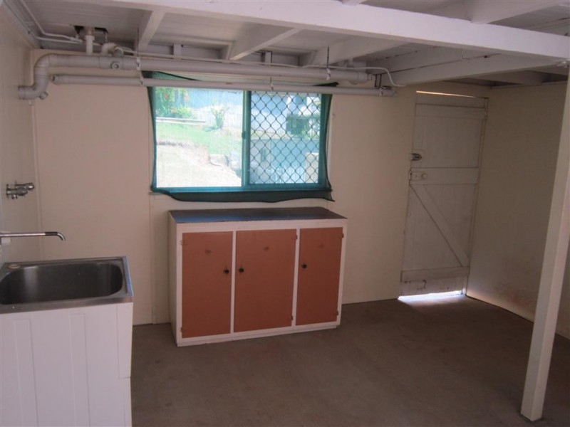 122 East Street, Mount Morgan QLD 4714