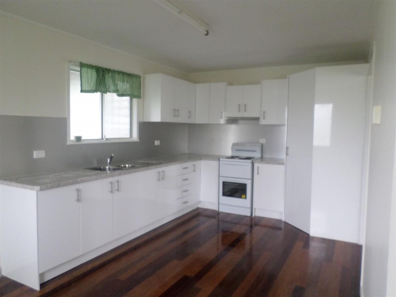 10 Fisher Street, Gracemere QLD 4702