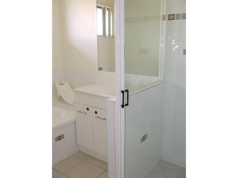 28 Donovan Crescent, Gracemere QLD 4702