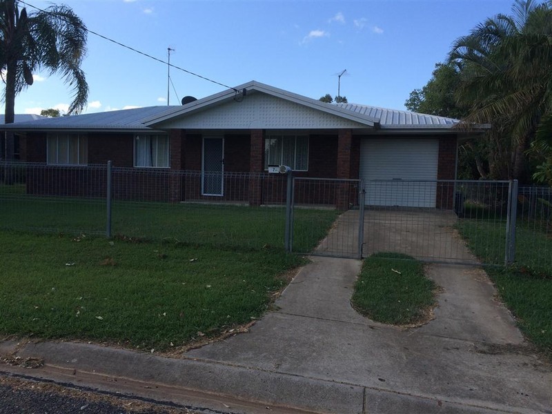 7 Schirmer Close, Gracemere QLD 4702