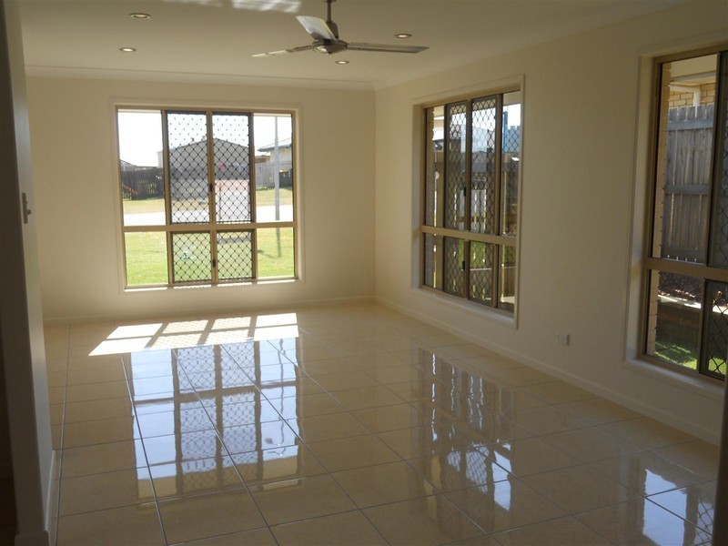 7 Rosella Drive, Gracemere QLD 4702