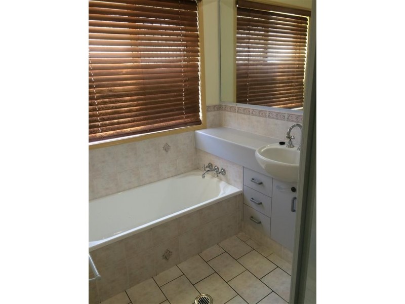 11 Archer Road, Gracemere QLD 4702