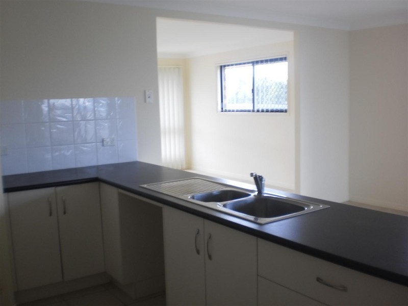 16 Annie Close, Gracemere QLD 4702