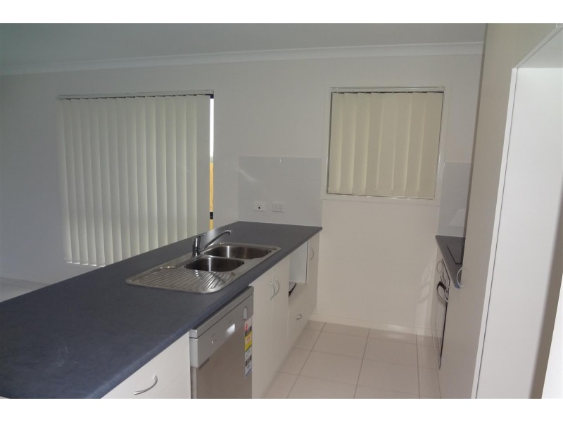 17 Amy Street, Gracemere QLD 4702