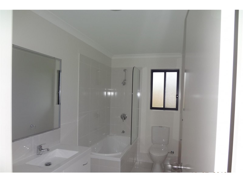 17 Amy Street, Gracemere QLD 4702