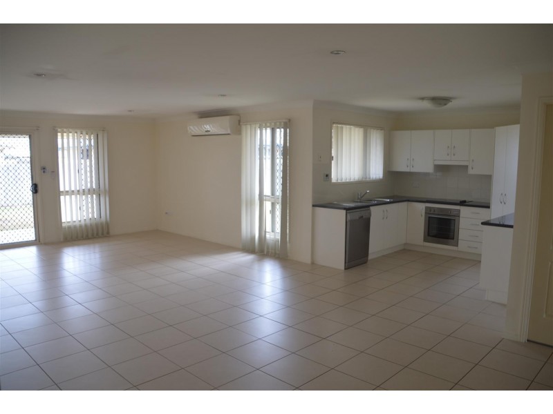 28 Audrey Drive, Gracemere QLD 4702