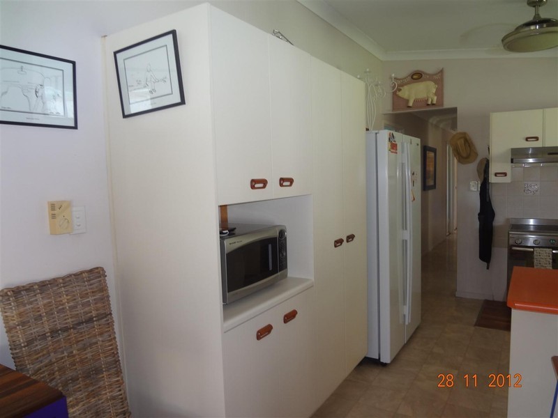 52437 Burnett Highway, Bouldercombe QLD 4702