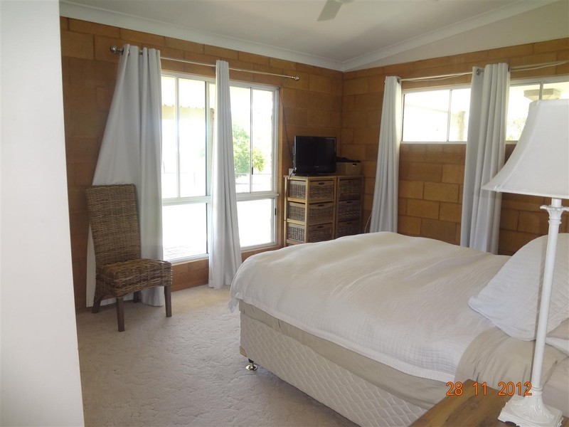 52437 Burnett Highway, Bouldercombe QLD 4702