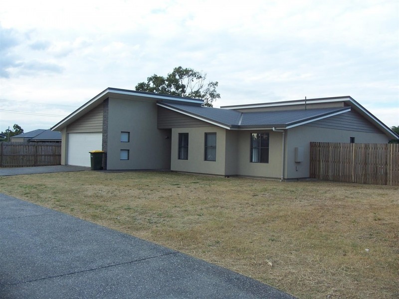 11 Maree Crescent, Gracemere QLD 4702
