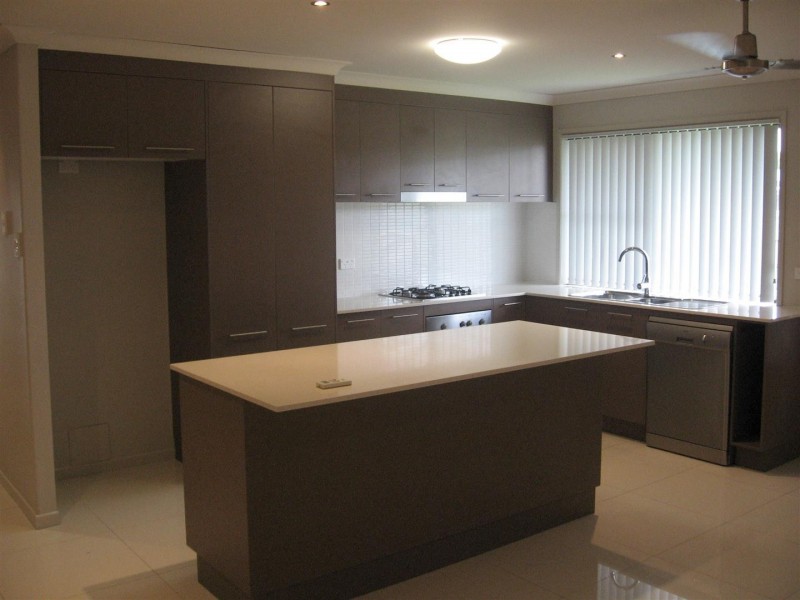 11 Maree Crescent, Gracemere QLD 4702