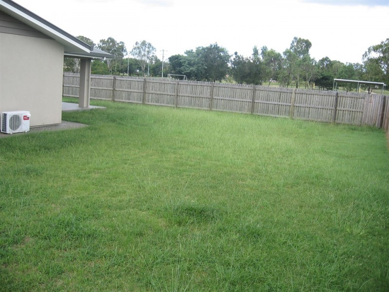 11 Maree Crescent, Gracemere QLD 4702