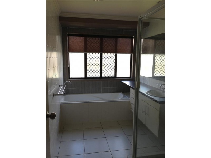 43 LILLYPILLY AVENUE, Gracemere QLD 4702