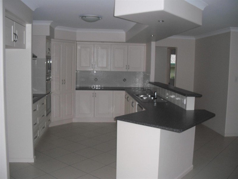 32 Stover Street, Gracemere QLD 4702