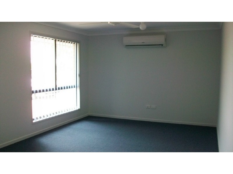 4 CHERRYFIELD ROAD, Gracemere QLD 4702